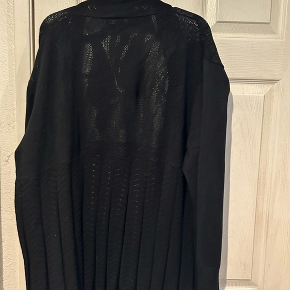 NWOT Esperanza Woman Black Cardigan With Butterfly Design - Picture 2 of 7